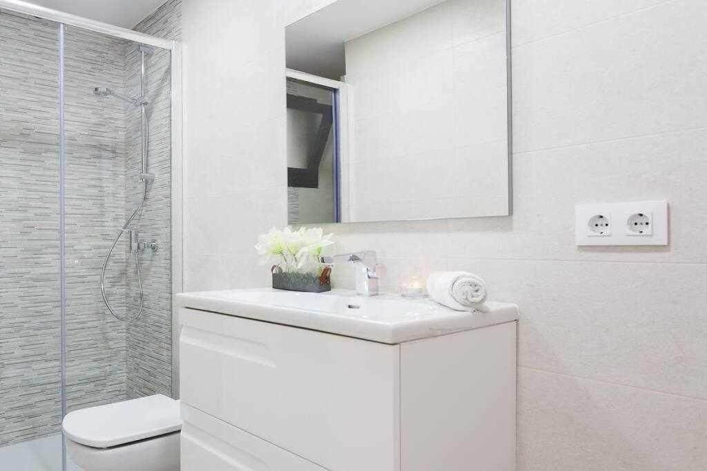 Apartamento Para 4 Con Terraza En El Centro Girona Exterior foto